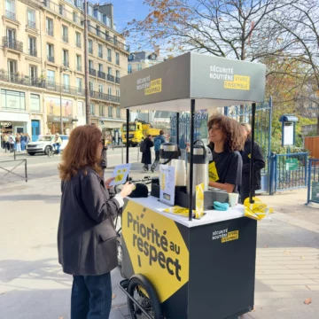 🚲 Quand le street marketing prend la route ! ☕🇫🇷 Pour notre client Novabox,