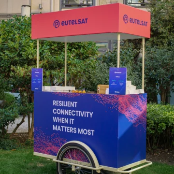 ✨ Une activation gourmande sur mesure pour Eutelsat ! Pour cette opération, notre charrette