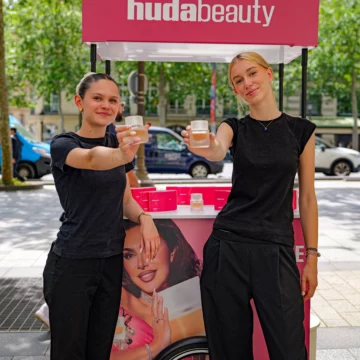 Les Charrettes de Lily ont activé les abords du Sephora Champs-Élysées pour le lancement