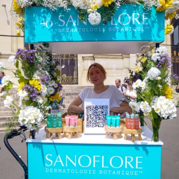 Un triporteur végétalisé, des hôtesses au sourire et des produits Sanoflore à offrir… On