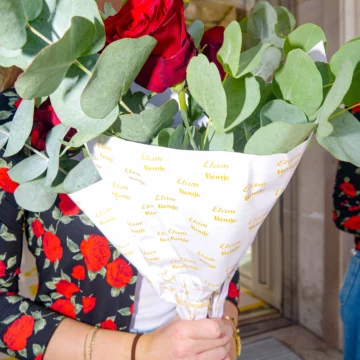 Derrière chaque bouquet, il y a une équipe, des vélos soigneusement choisis et des